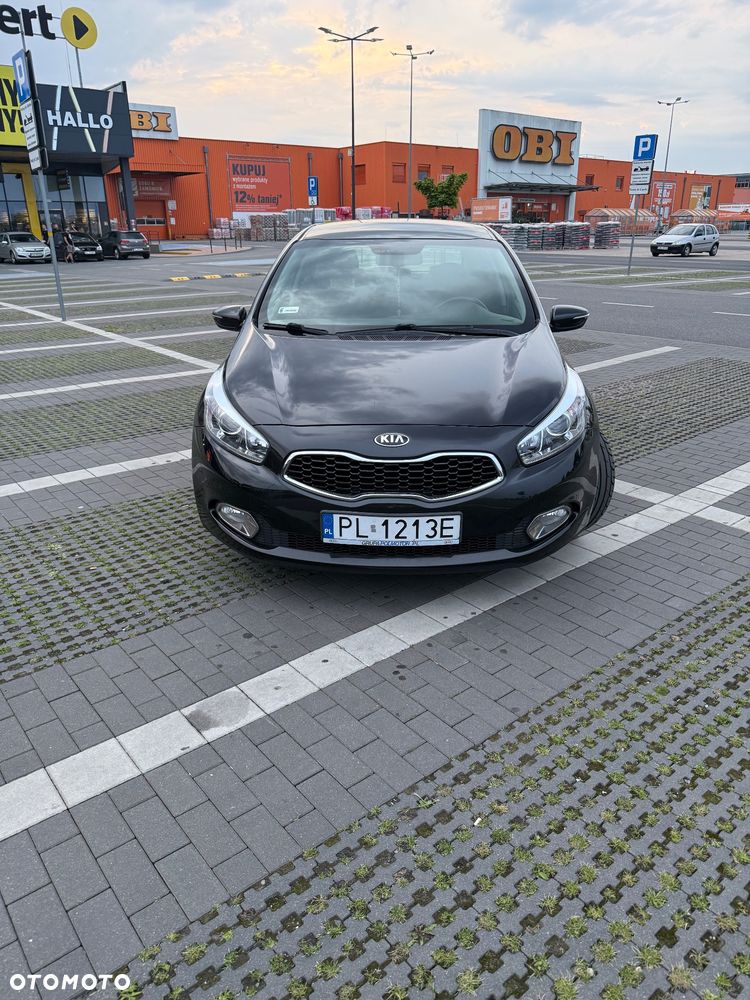 Kia Ceed 1.4 L - 5