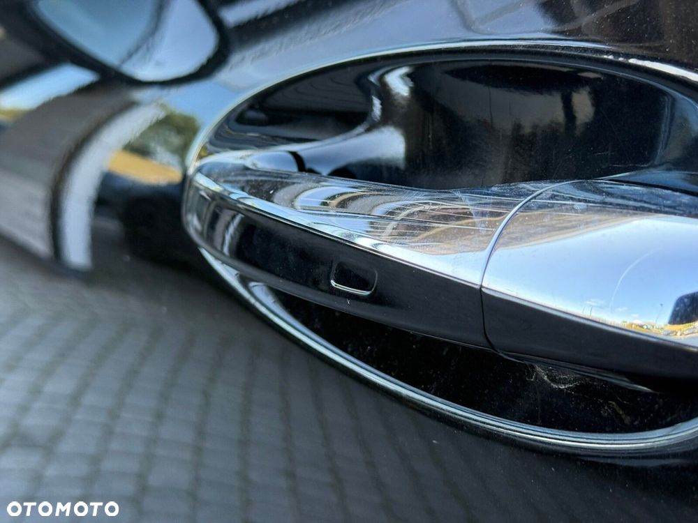 Mercedes-Benz GLB - 21