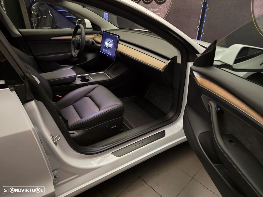 Tesla Model 3 RWD - 7
