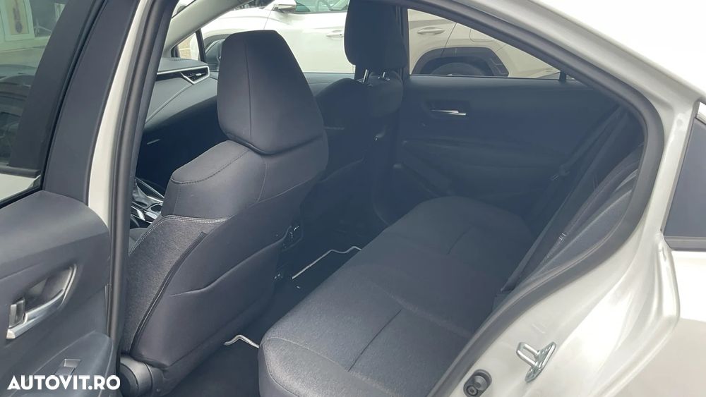 Toyota Corolla 1.8 HSD Dynamic - 12