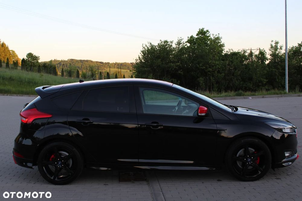 Ford Focus 1.0 EcoBoost Black Edition ASS - 6