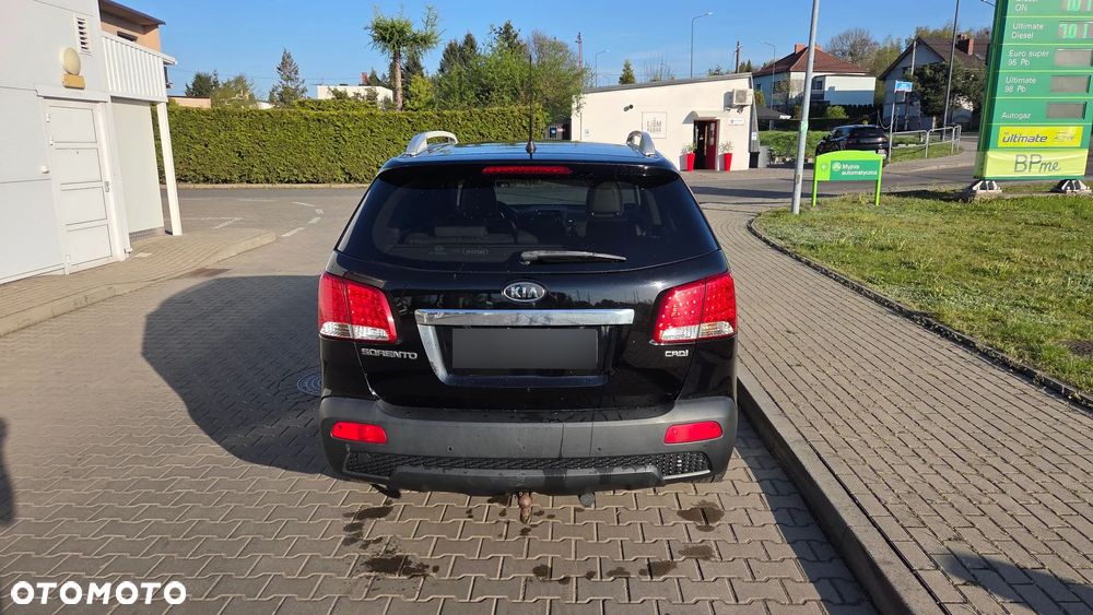 Kia Sorento - 4