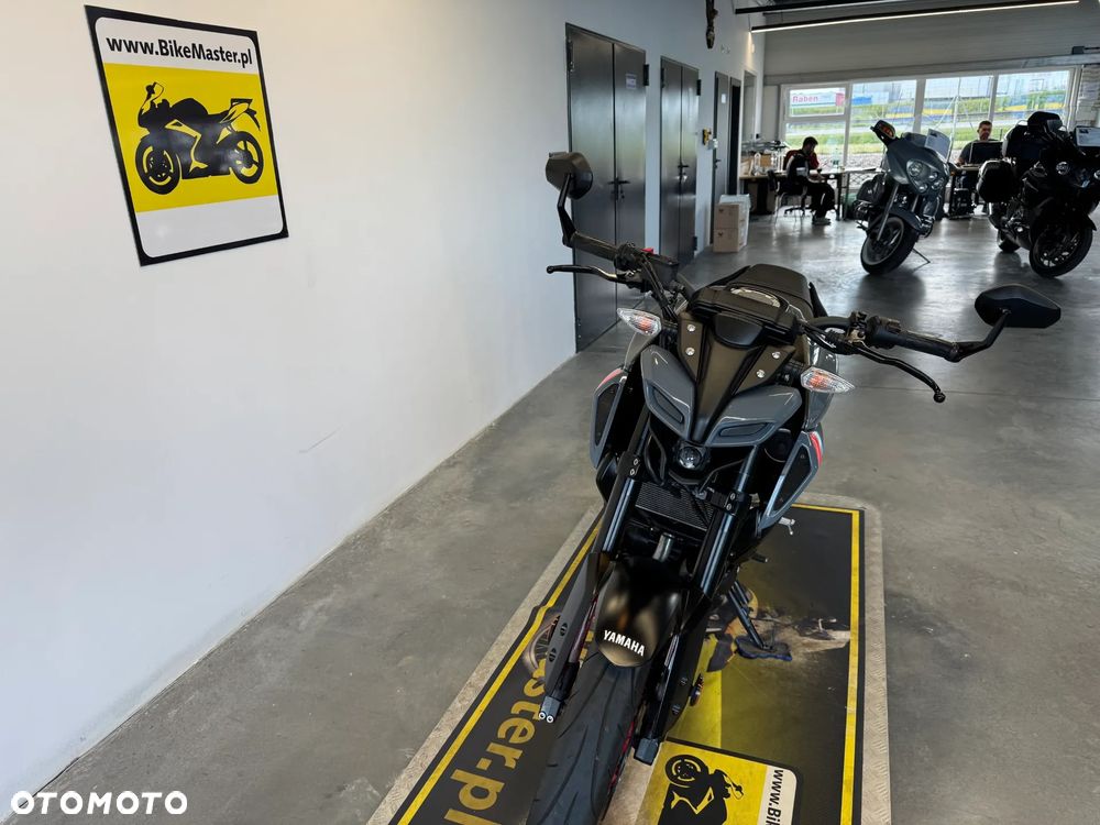 Yamaha MT - 33