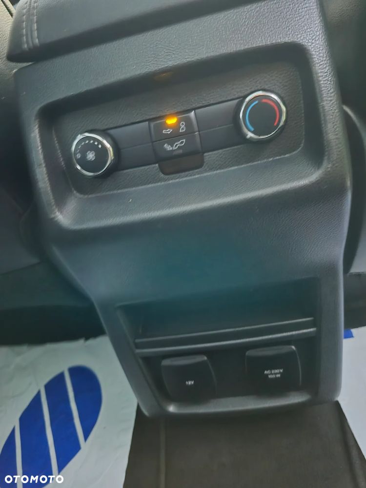 Ford Galaxy 2.0 TDCi Business - 26