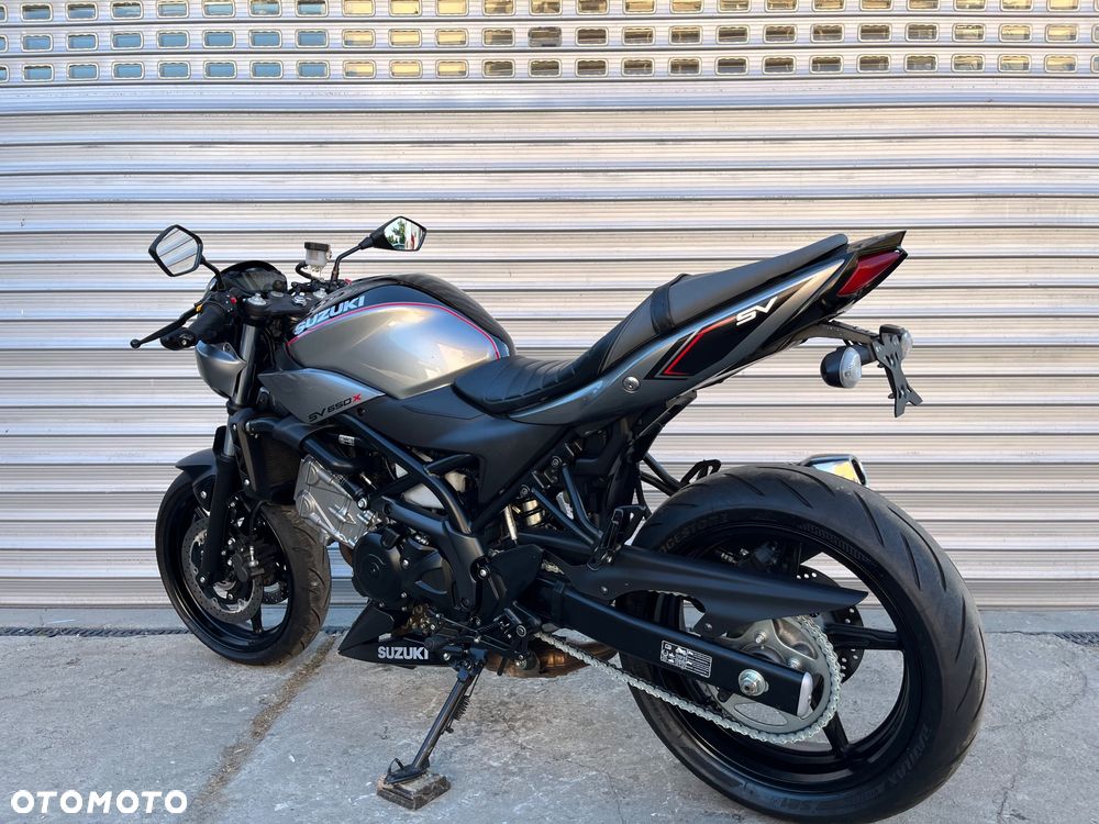 Suzuki SV - 8