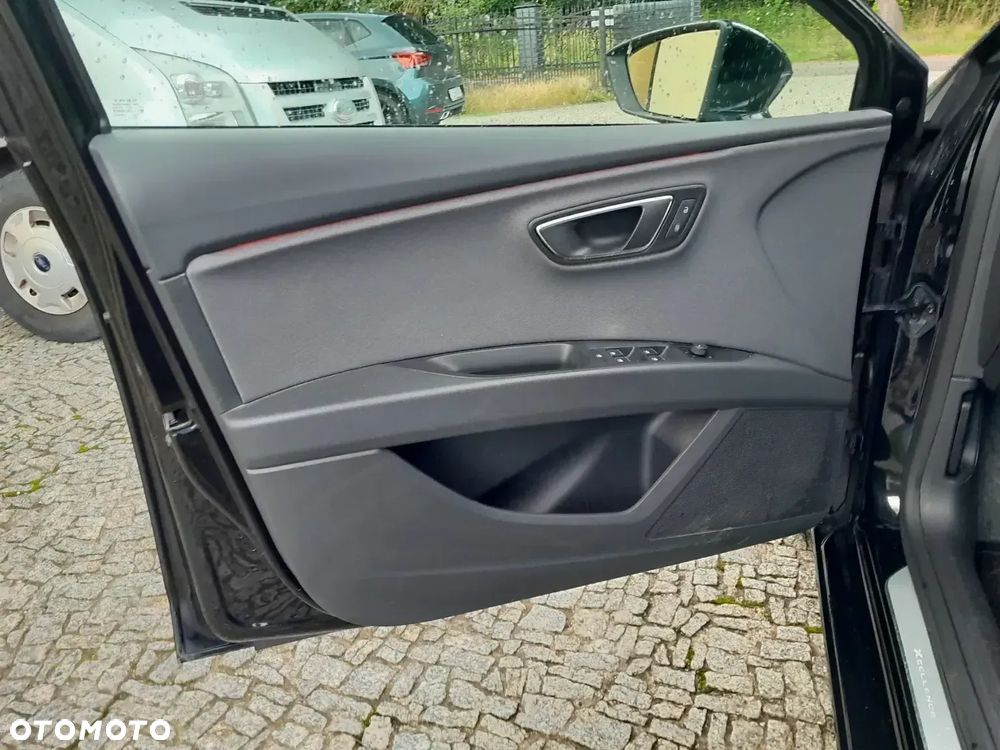Seat Leon 2.0 TDI DPF DSG Xcellence - 28