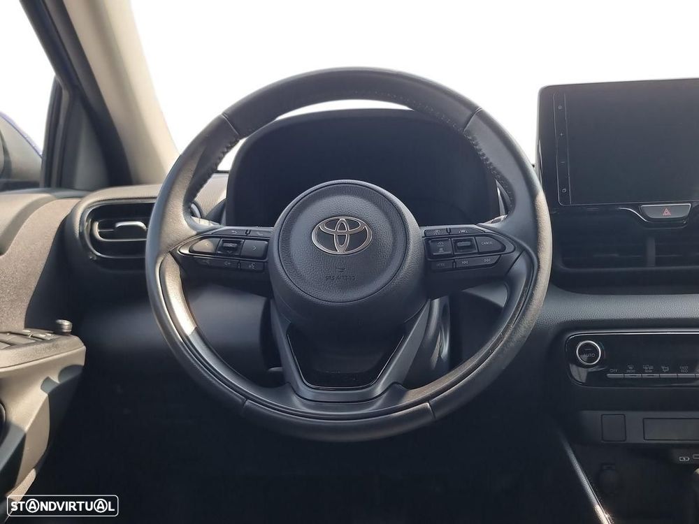 Toyota Yaris — fotografia 11