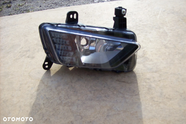 HALOGEN LEWY LED VW POLO VI 2GO ROK 17/23