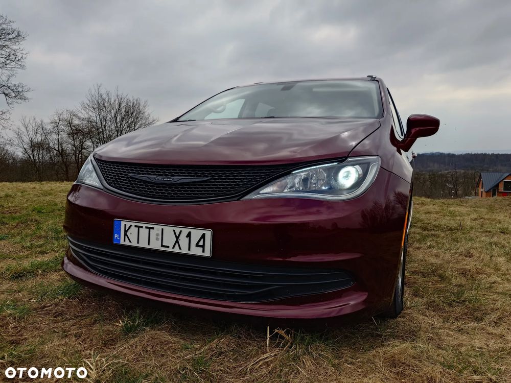 Chrysler Pacifica - 13