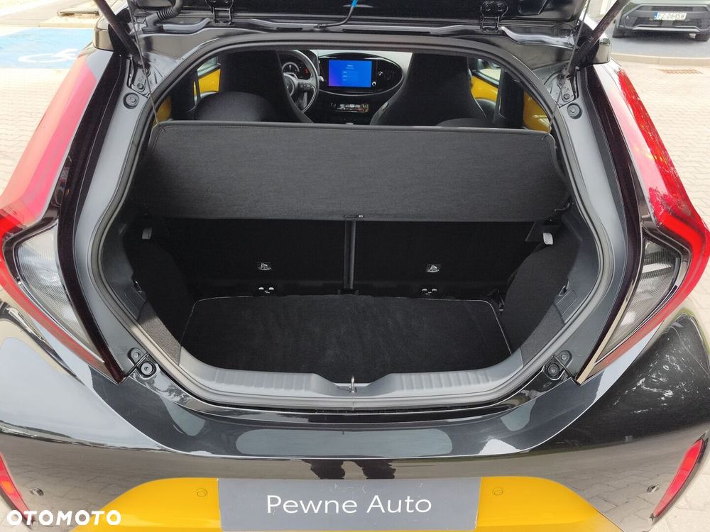 Toyota Aygo X Hybrid 1.5 Style e-CVT - 27