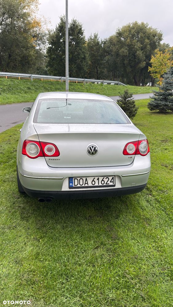 Volkswagen Passat 1.8 TSI Highline - 4