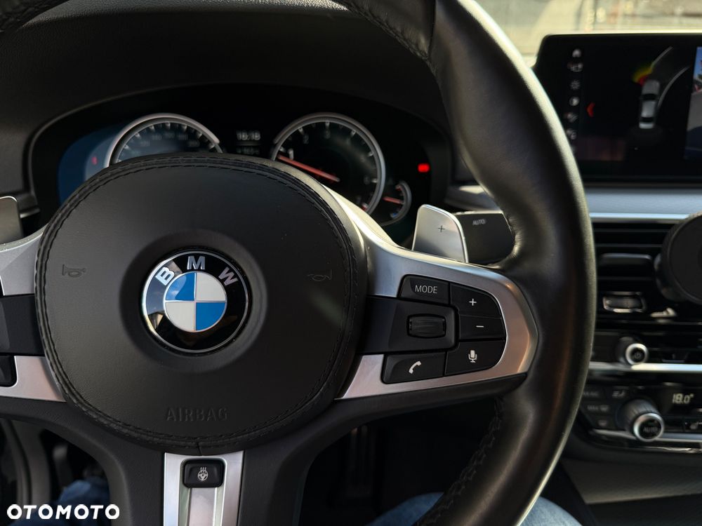 BMW Seria 5 530i xDrive M Sport sport - 33