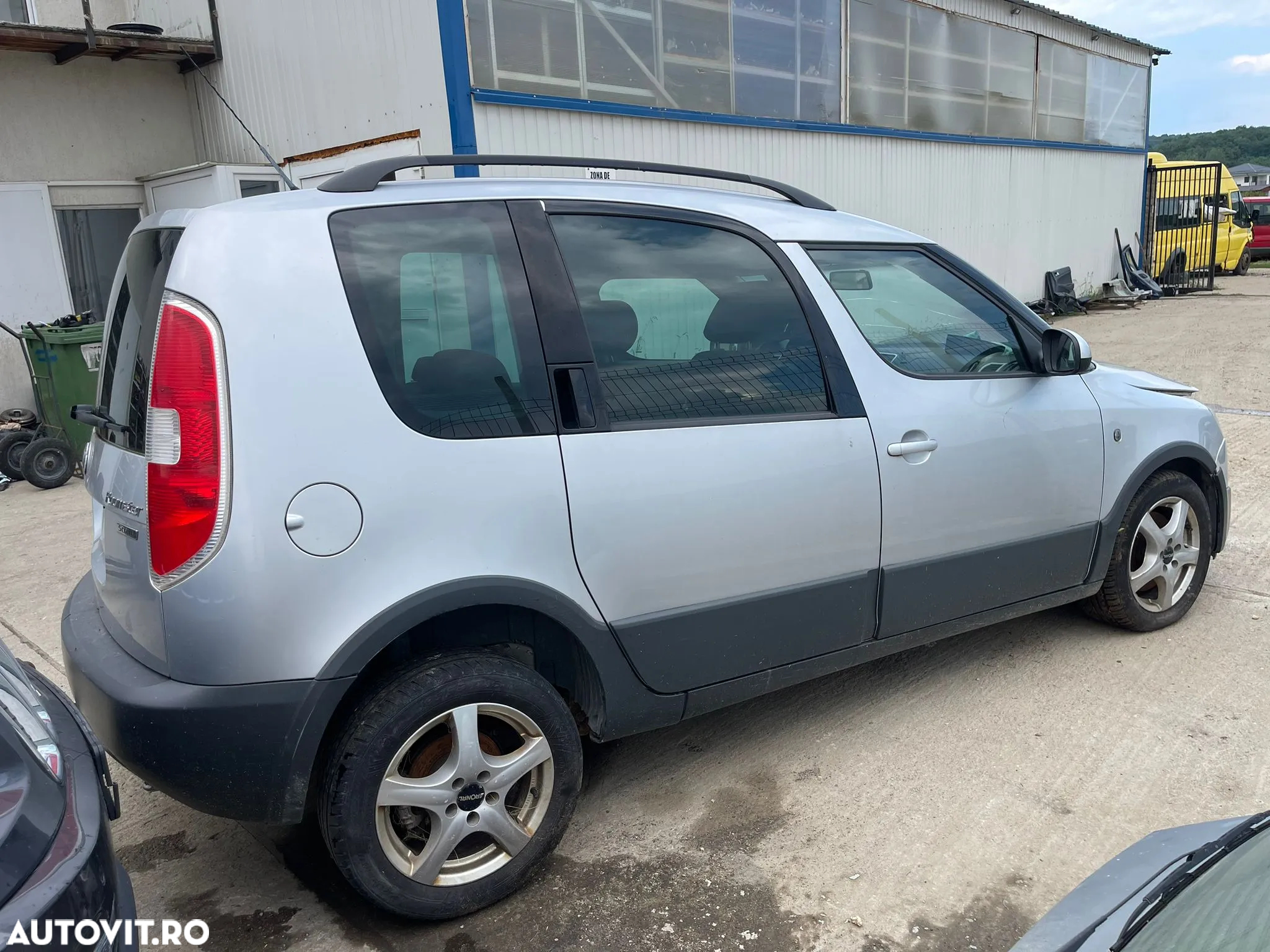 Dezmembrari Skoda Roomster Scout / 1.9 tdi / BSW - 4