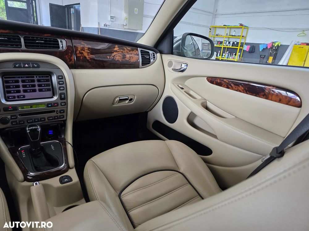 Jaguar X-Type - 17