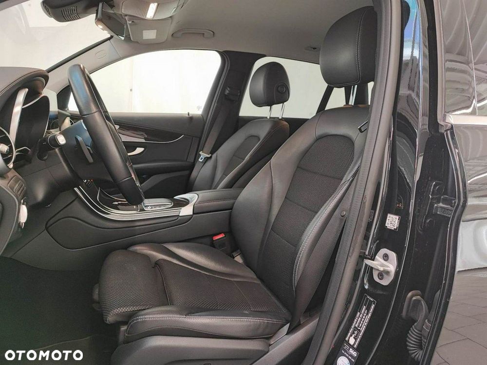 Mercedes-Benz GLC 300 e PHEV 4-Matic Avantgarde - 11