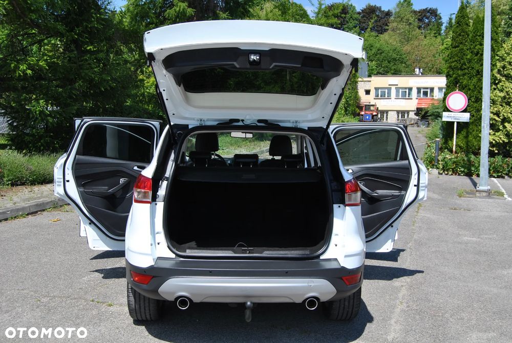Ford Kuga 2.0 TDCi 2x4 Titanium - 15