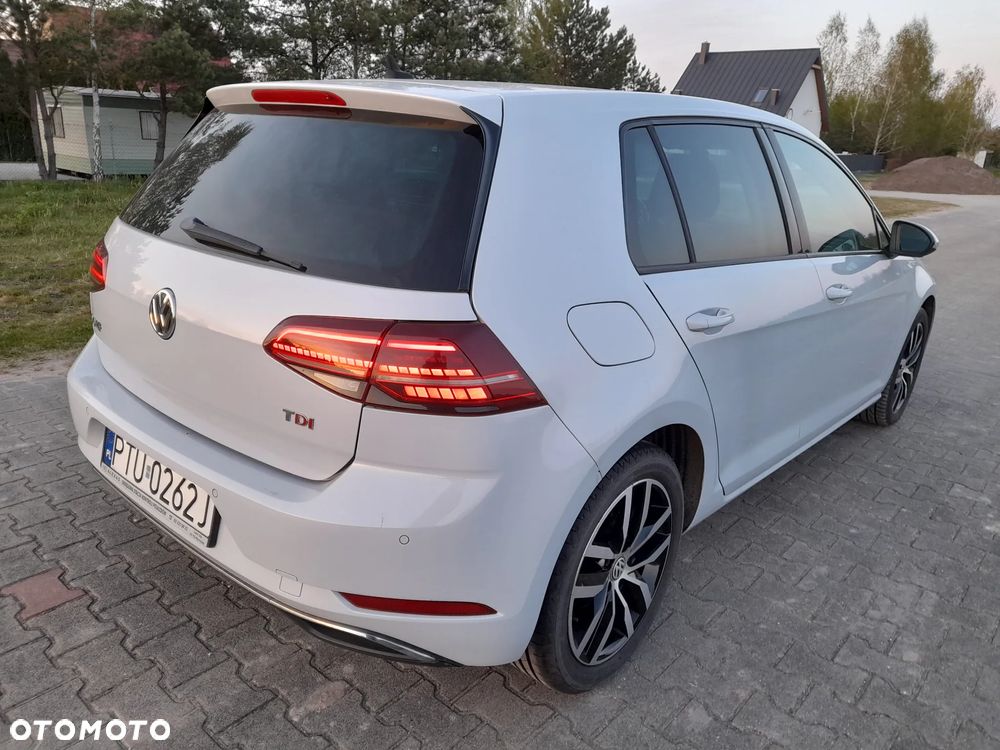 Volkswagen Golf - 8