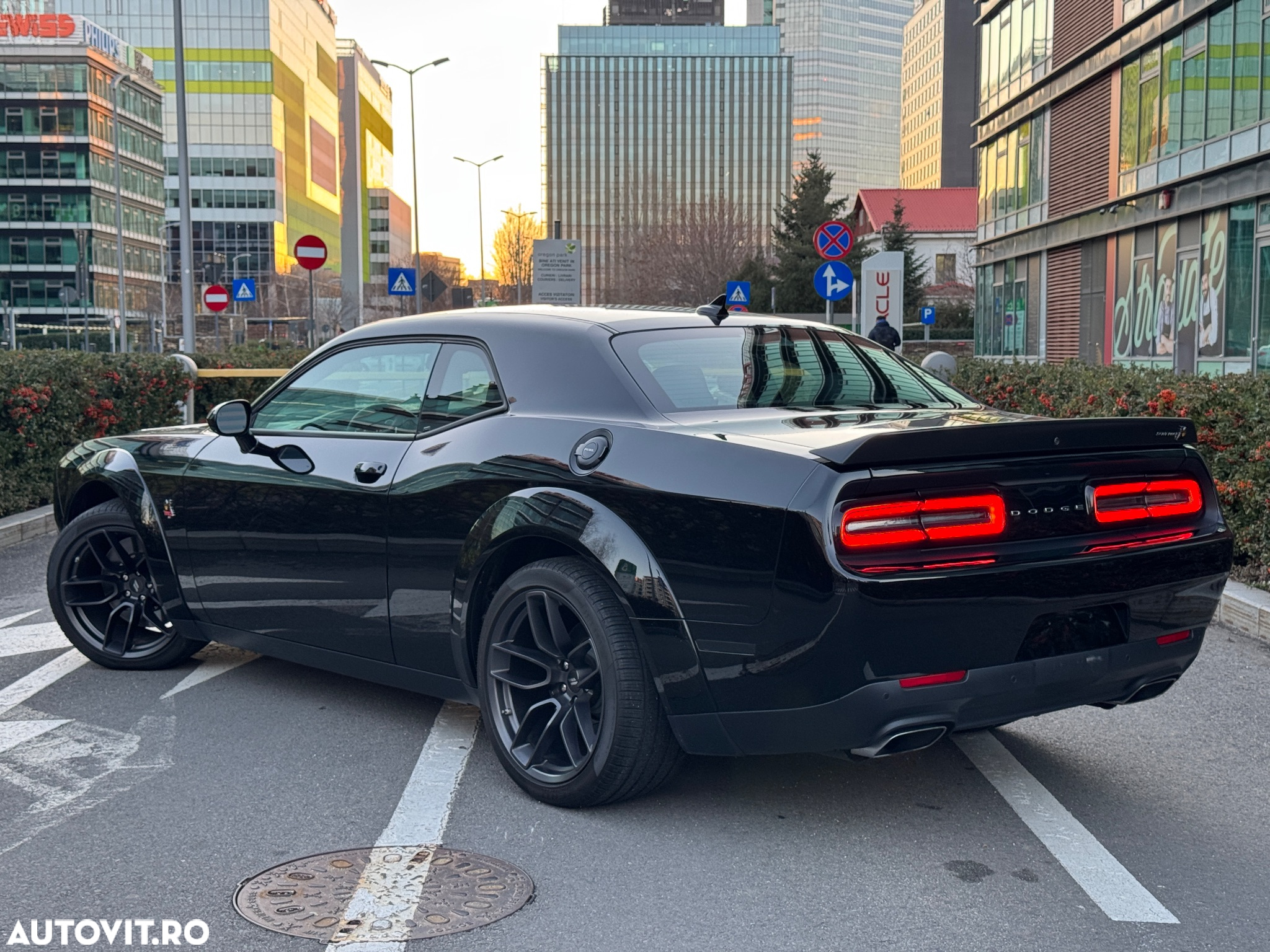 Dodge Challenger - 23