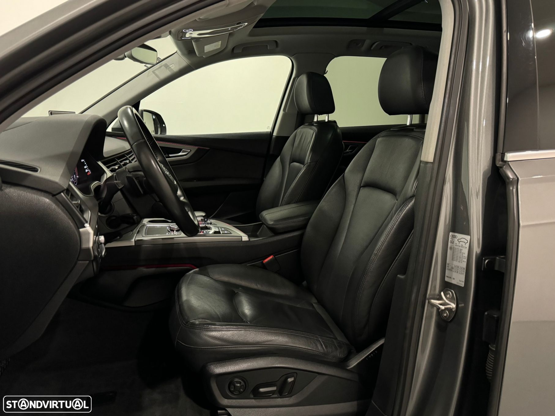 Audi Q7 3.0 TDI quattro tiptronic 7L - 29