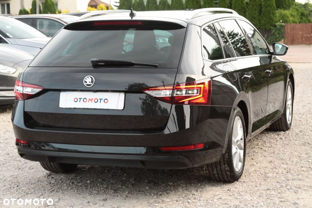 Skoda Superb Combi 1.4 TSI Ambition - 14