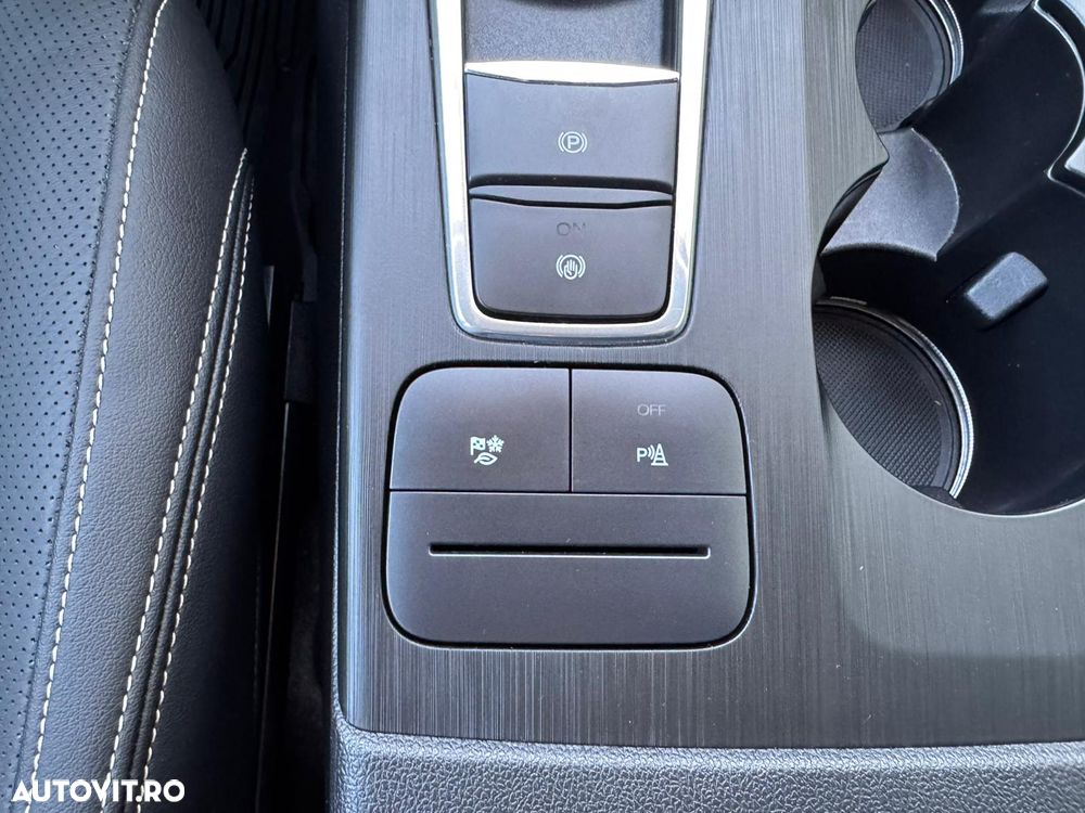 Ford Kuga 2.5 Duratec FHEV AWD Vignale - 21