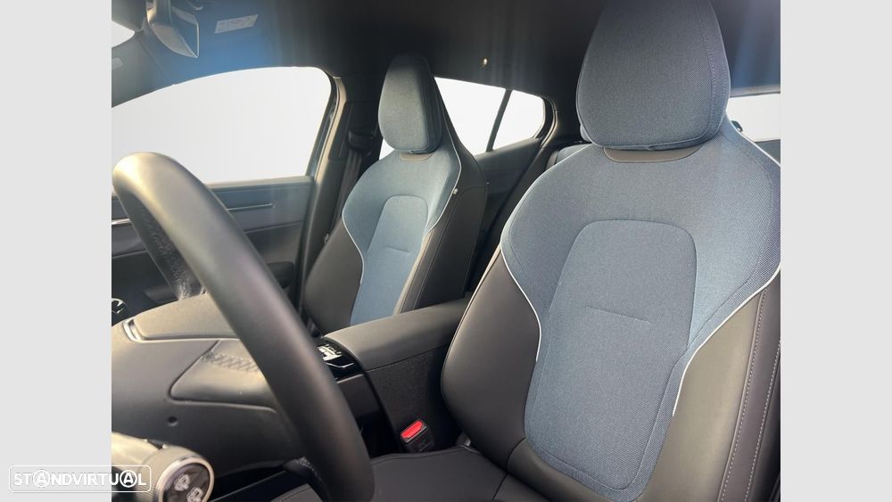 Volvo EX30 69 kWh Single Motor Extended Range Plus - 10