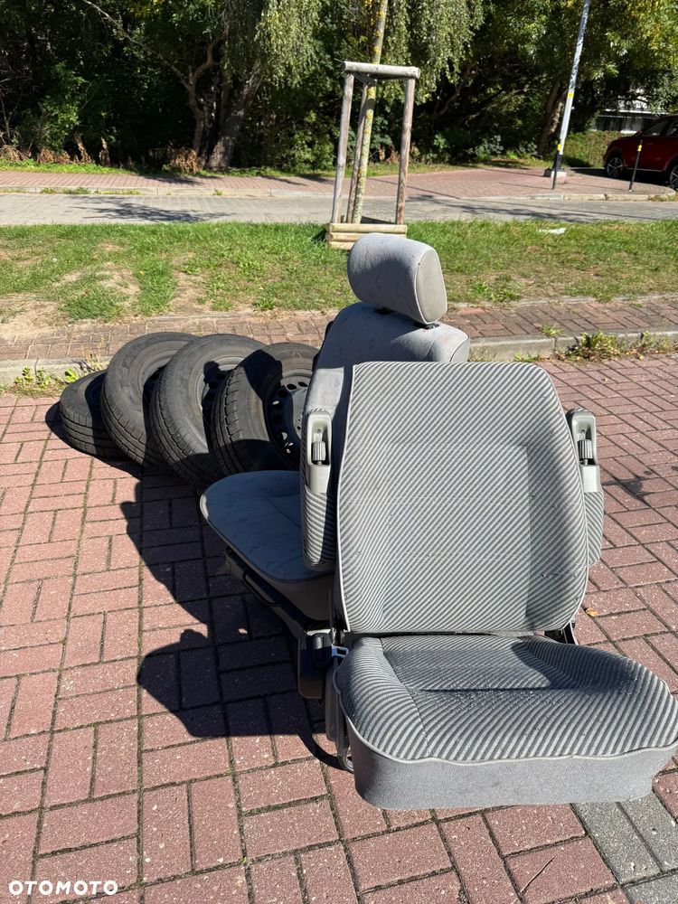Volkswagen Multivan - 23