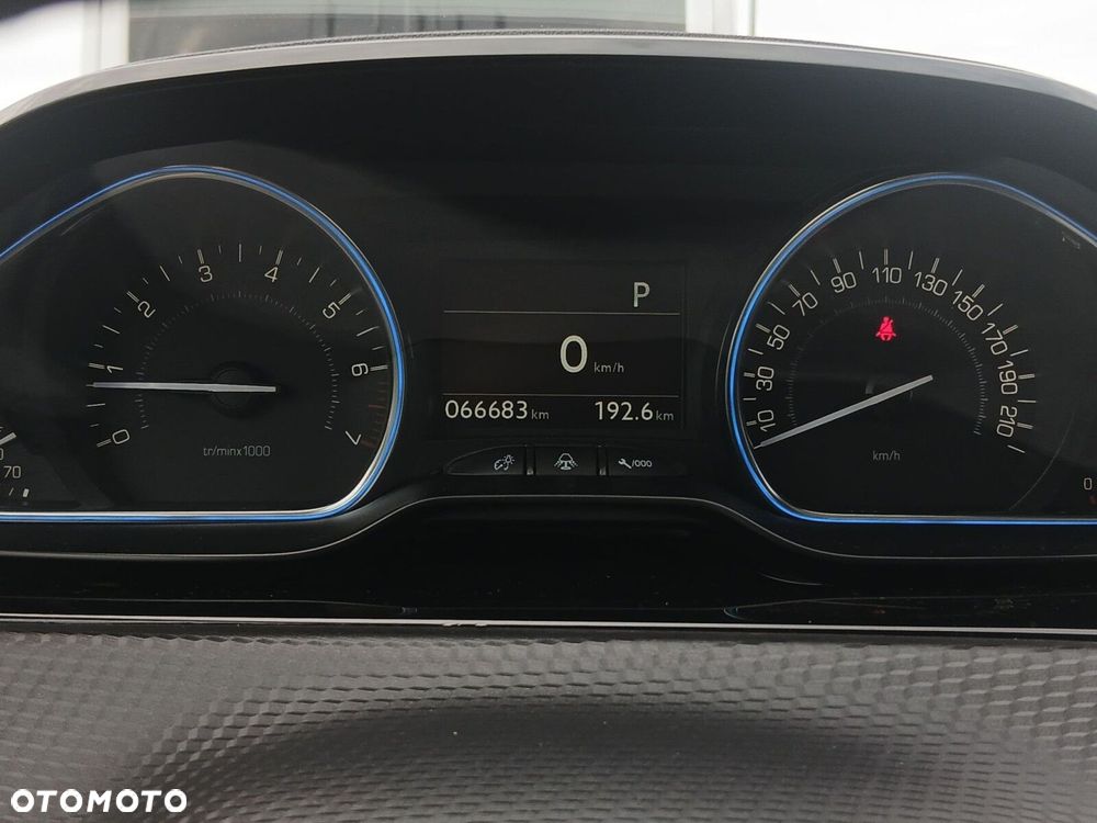 Peugeot 2008 - 15