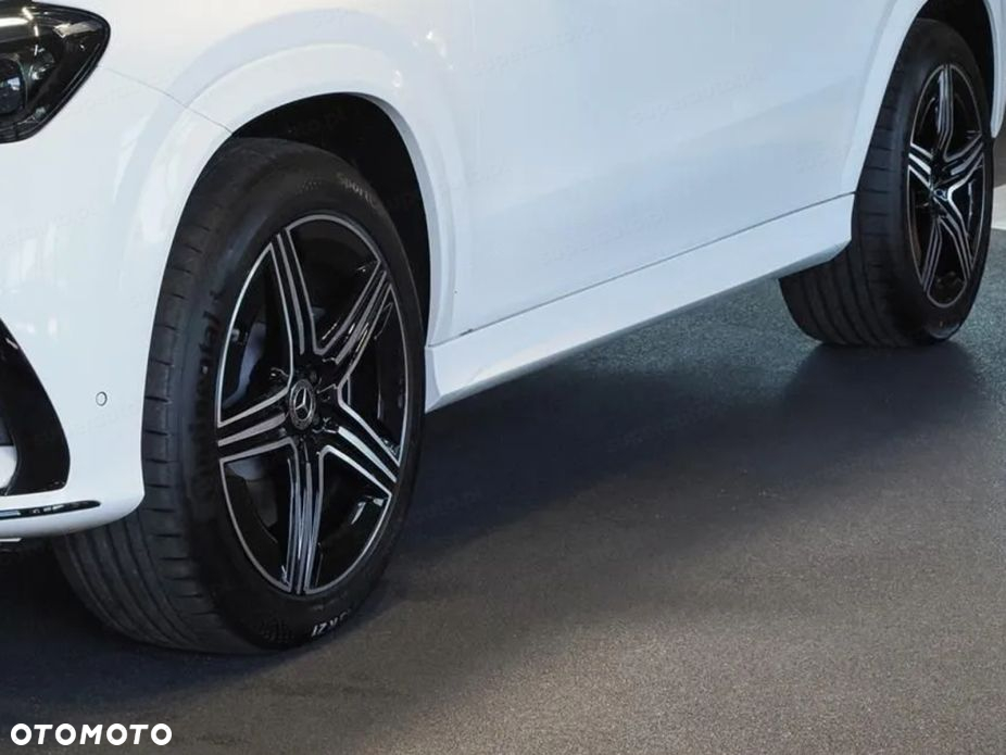 Mercedes-Benz GLE - 12