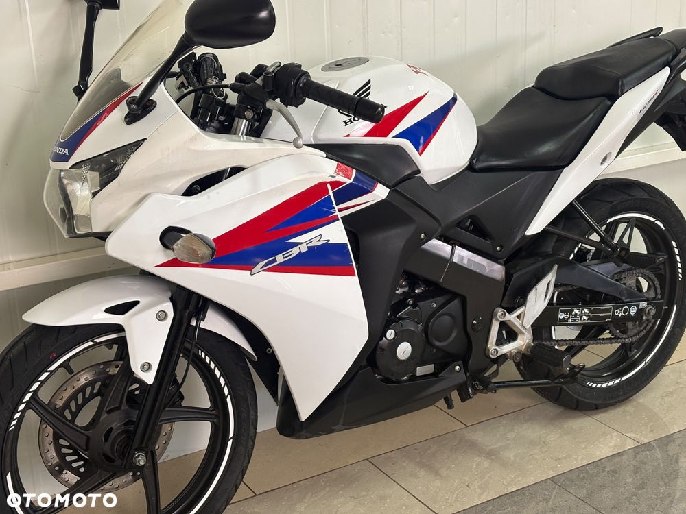Honda CBR - 9