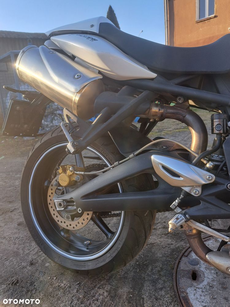 Triumph Street Triple - 14