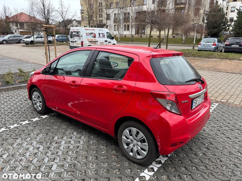 Toyota Yaris 1.33 Luna - 1