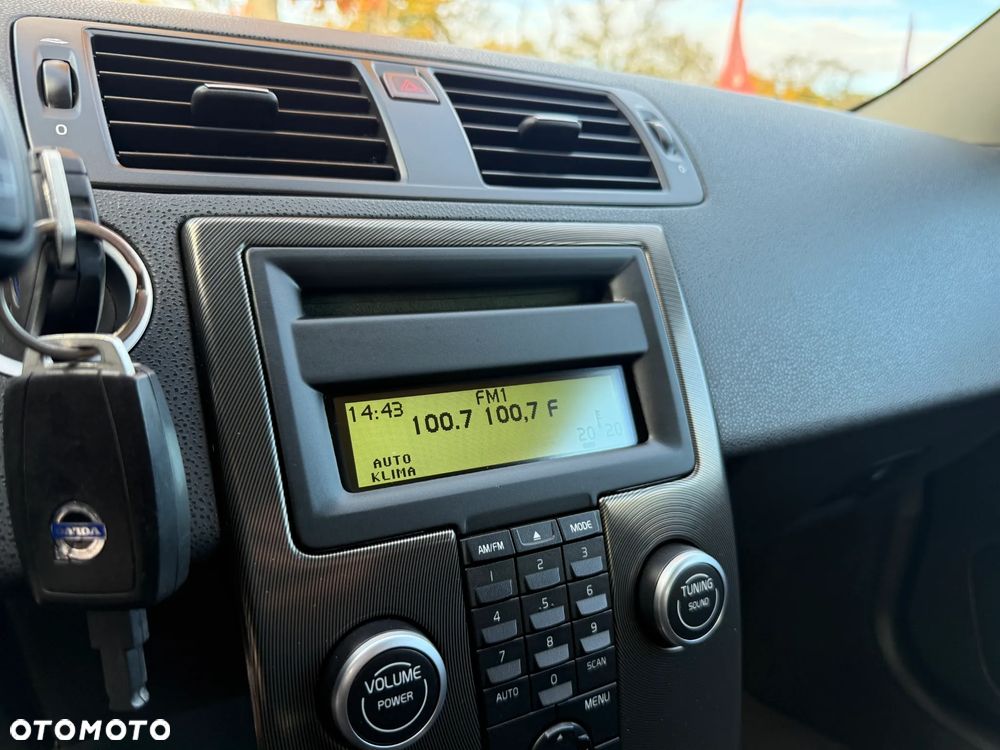 Volvo C30 D2 R-Design - 28