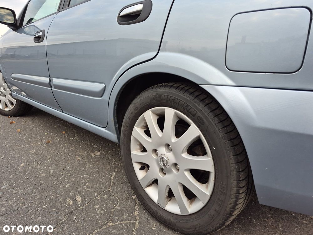Nissan Almera 1.5 acenta PLUS - 10