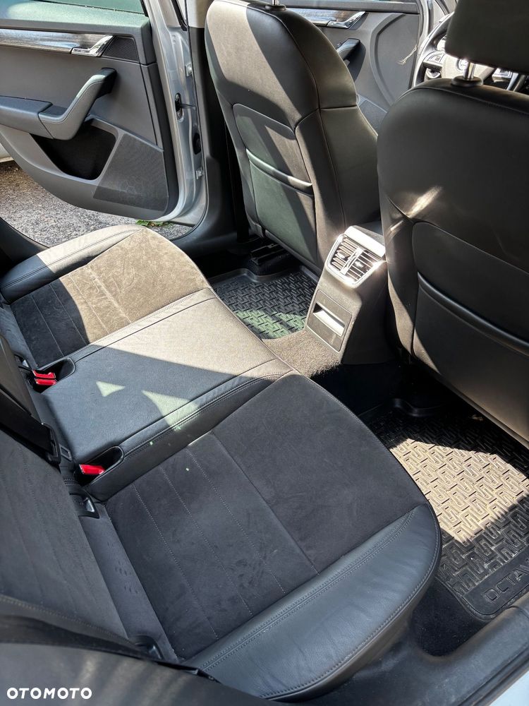 Skoda Octavia Scout 2.0 TDI 4x4 DSG - 15