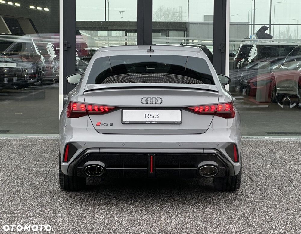 Audi RS3 Limousine - 7