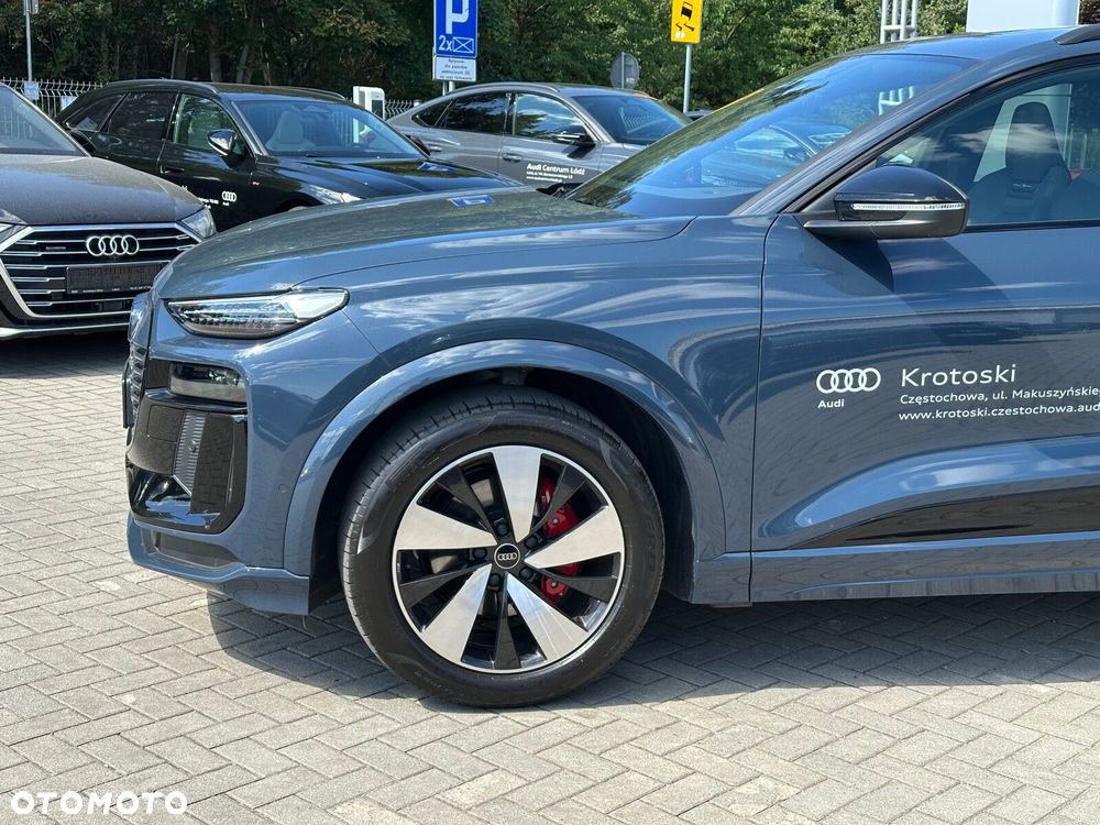 Audi Q6 e-tron - 5