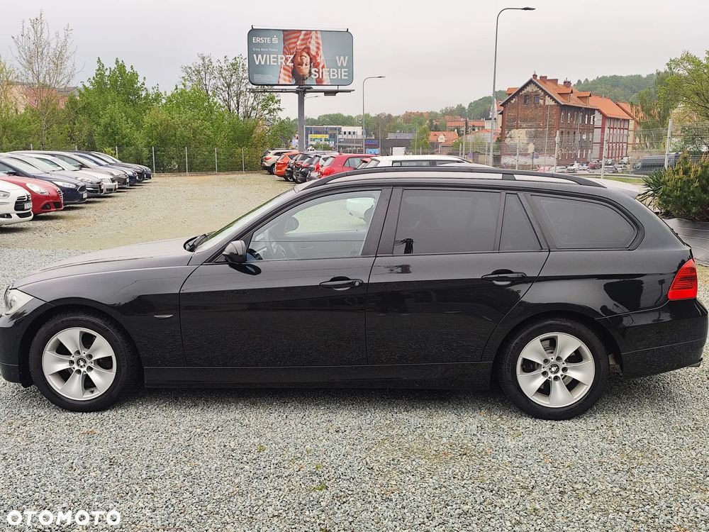 BMW Seria 3 318i - 5