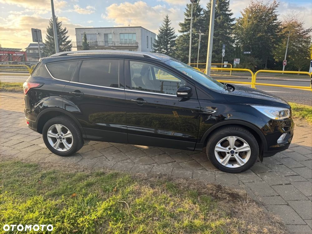 Ford Kuga 1.5 EcoBoost 2x4 Titanium - 25