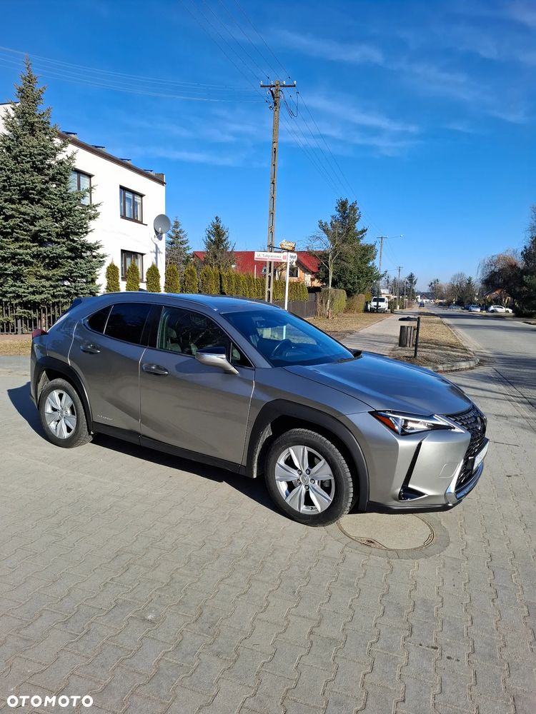 Lexus UX - 8
