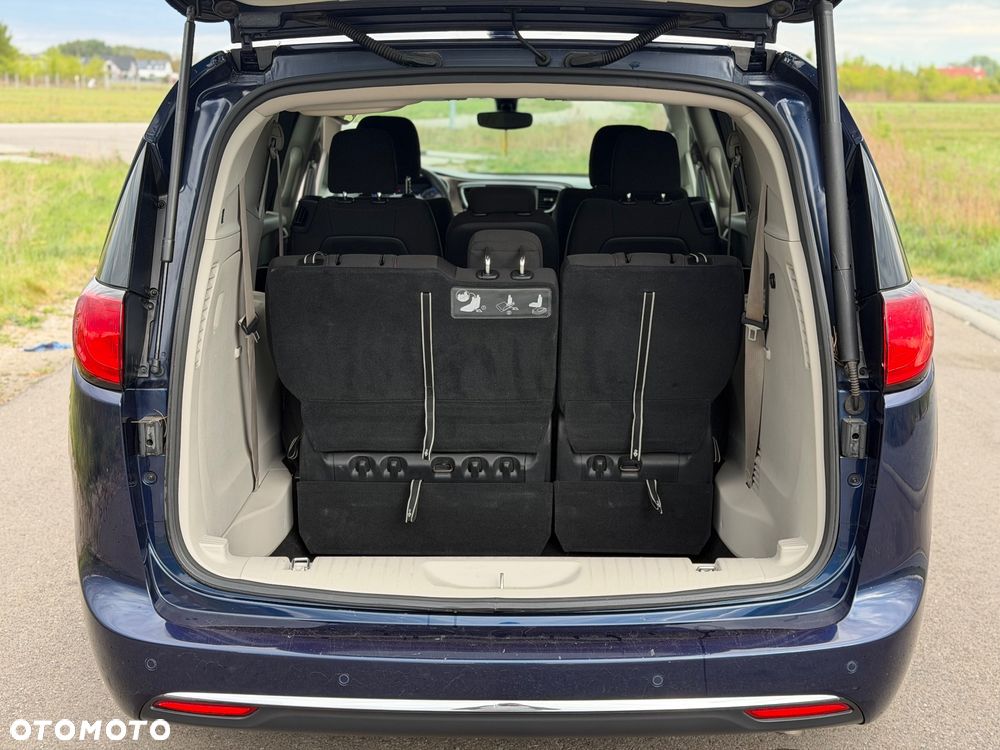 Chrysler Pacifica - 19