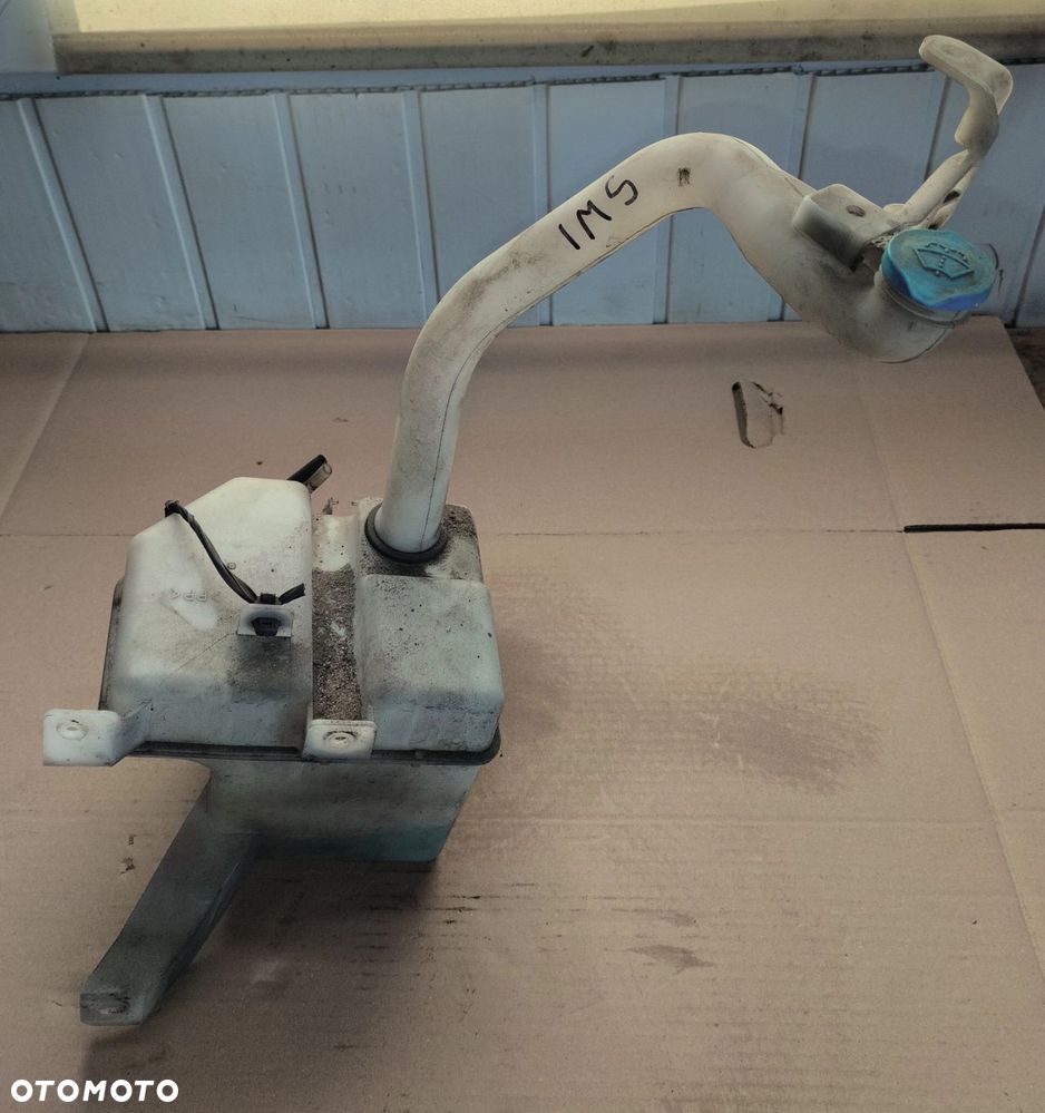 Swift IV MK6 zbiorniczek spryskiwaczy 04-10r Suzuki