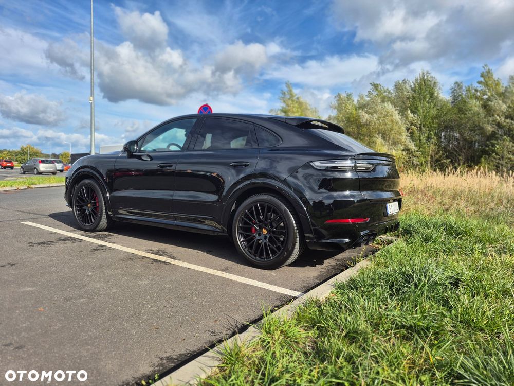 Porsche Cayenne 2022 photo 2