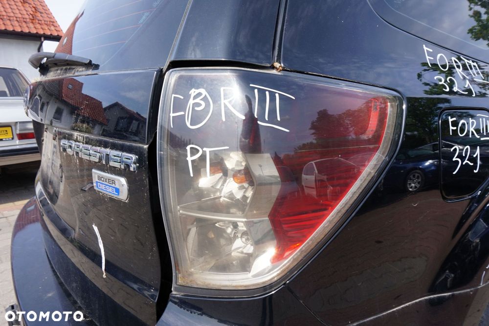 LAMPA TYLNA PRAWA FORESTER III SH 84912SC101 SUBARU 2008-2013 - 1