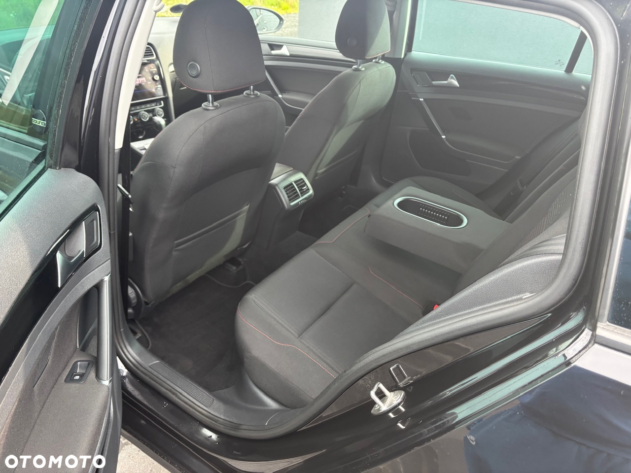 Volkswagen Golf 2.0 TDI DSG Sound - 12