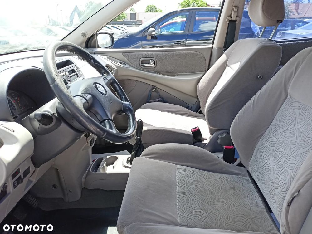 Nissan Almera - 8