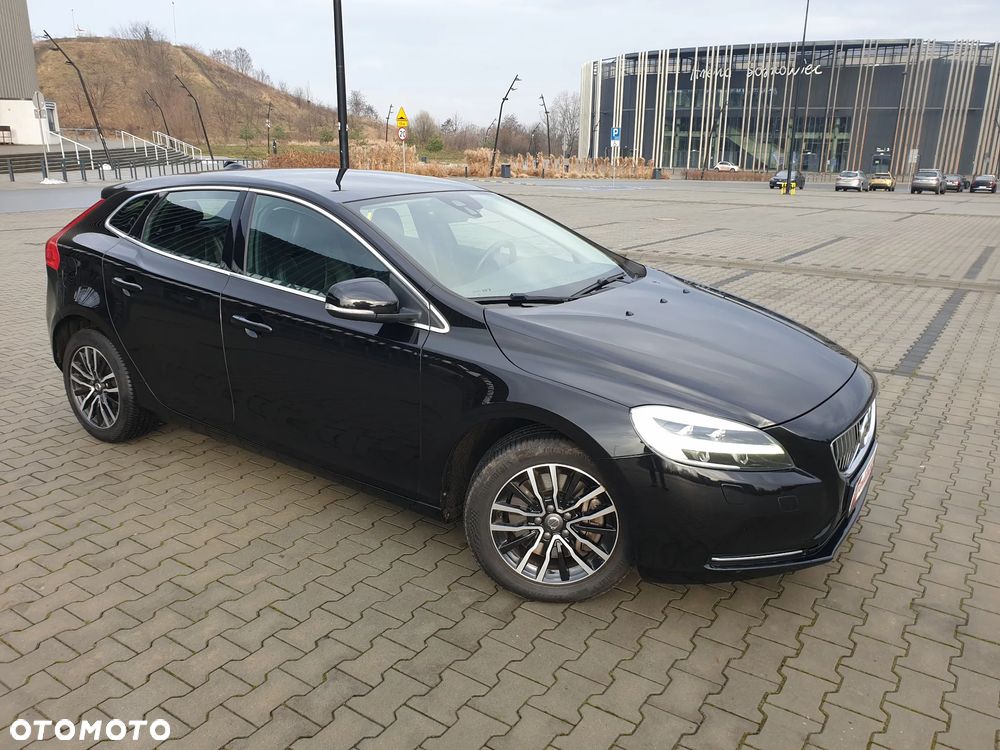 Volvo V40 D3 Inscription - 11
