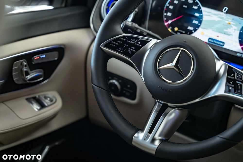 Mercedes-Benz Klasa V 300 d 4-Matic 9G-Tronic Exclusive (ekstra dł) - 32