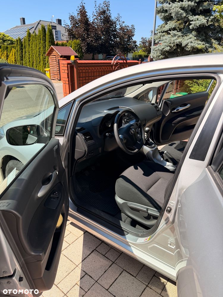 Toyota Auris 1.33 VVT-i Active - 17