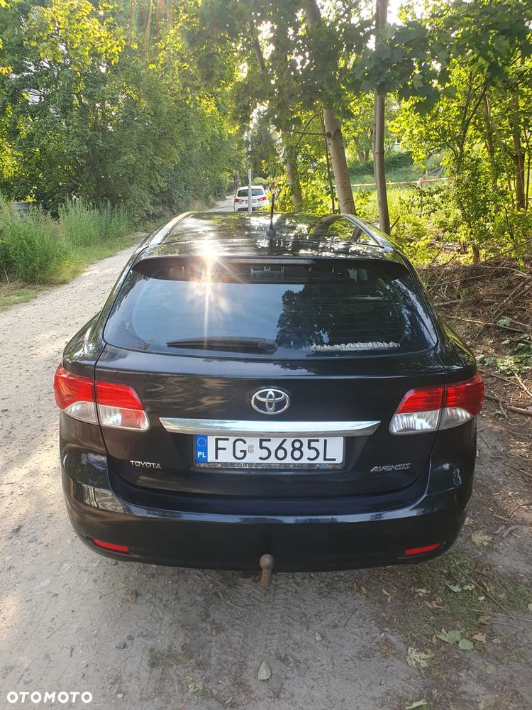 Toyota Avensis 2.0 D-4D Style - 4